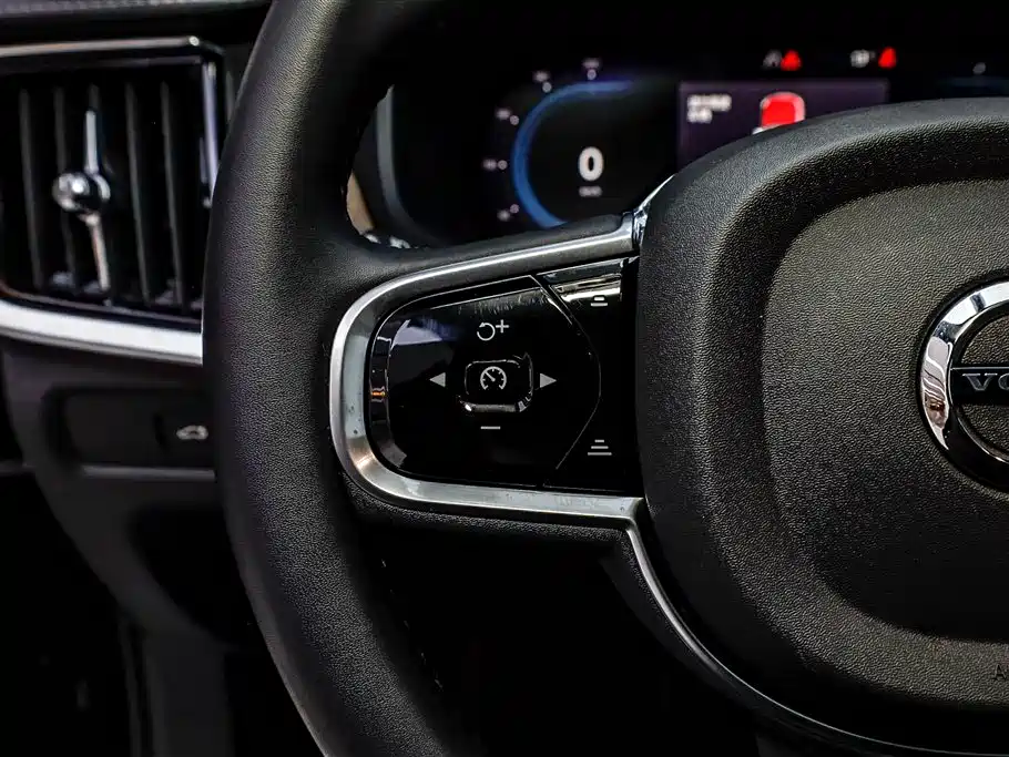 VOLVO S90 PLUG IN HYBRID