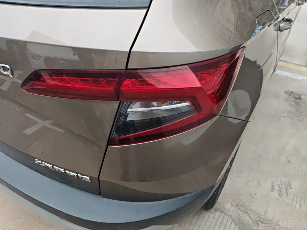 Фото 8 - Škoda Karoq