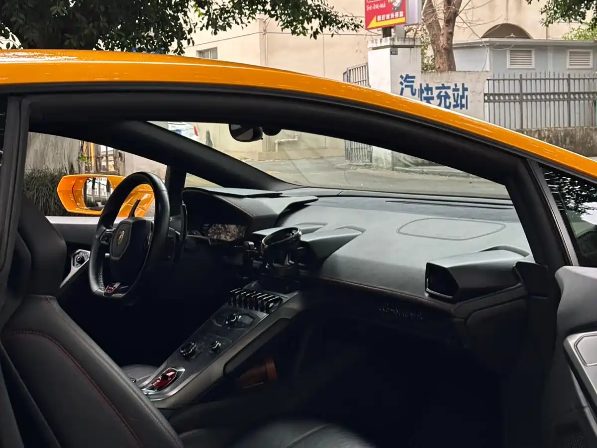 Lamborghini Huracán 2014 LP 610-4 фото 10