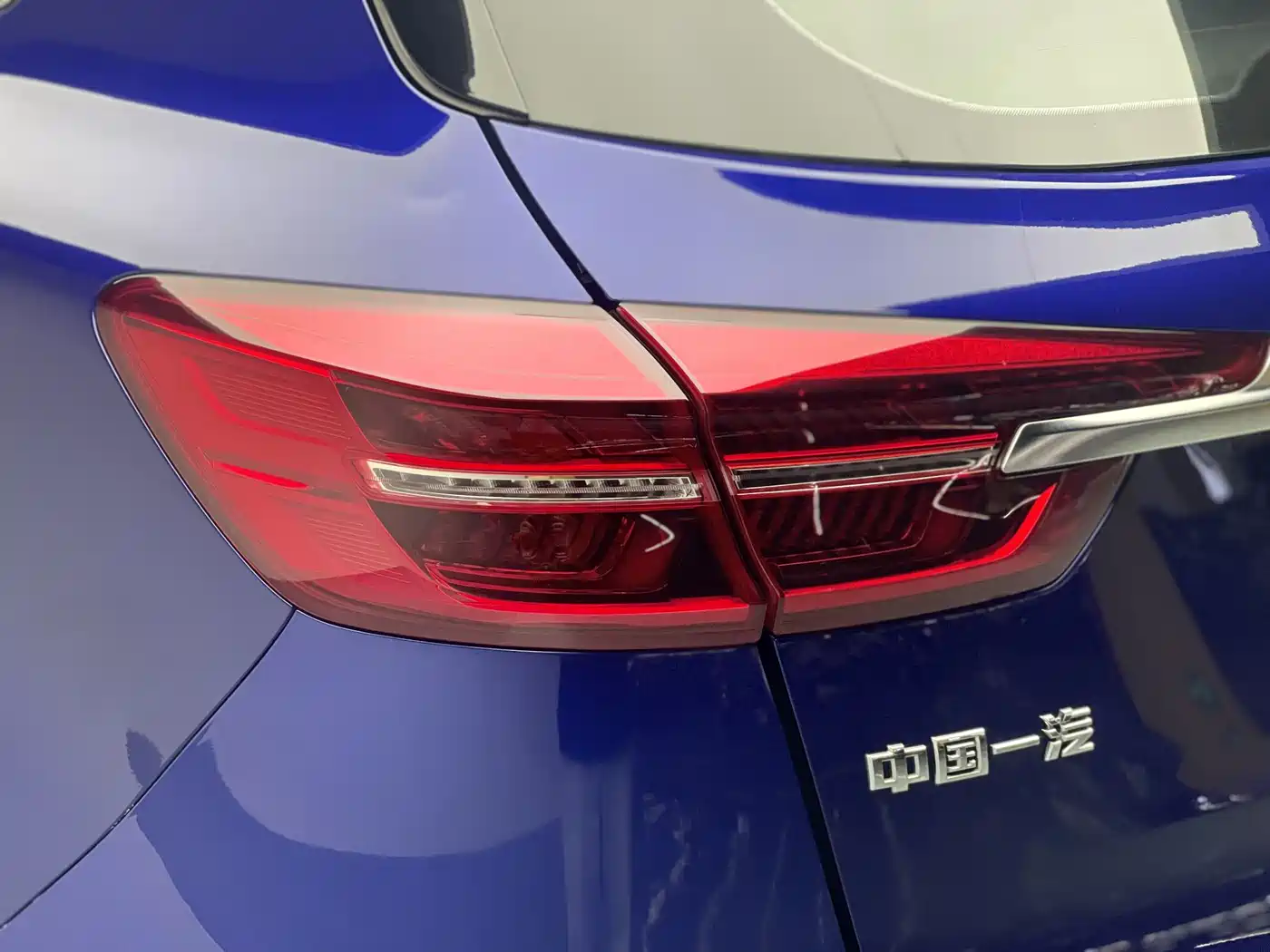 Hongqi HS5 2019 2.0T Smart Connect Enjoy Edition фото 2