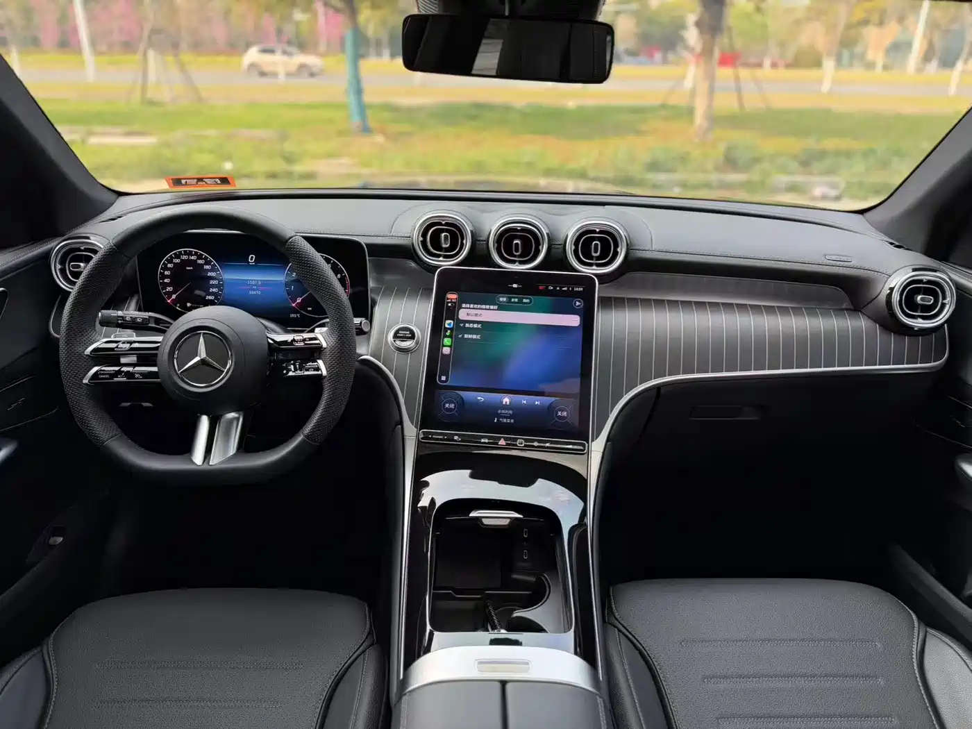 Mercedes-Benz GLC 2024 GLC 260 L 4MATIC Luxury 5-seater фото 5