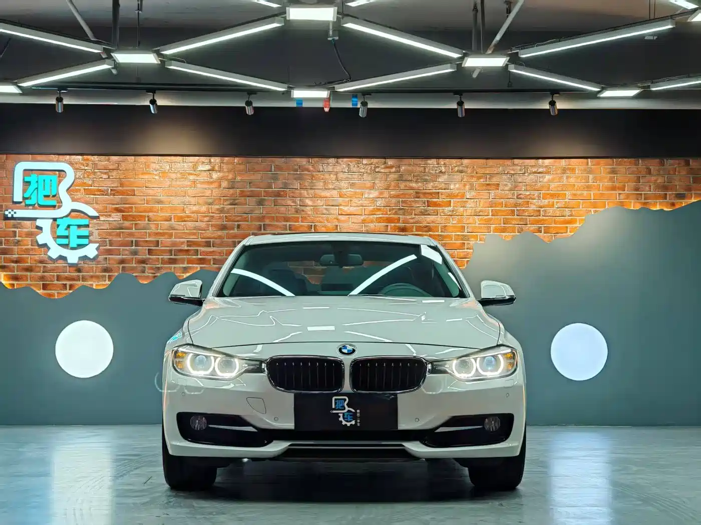 BMW 3 Series 2015 328i xDrive Sport Design Package фото 2