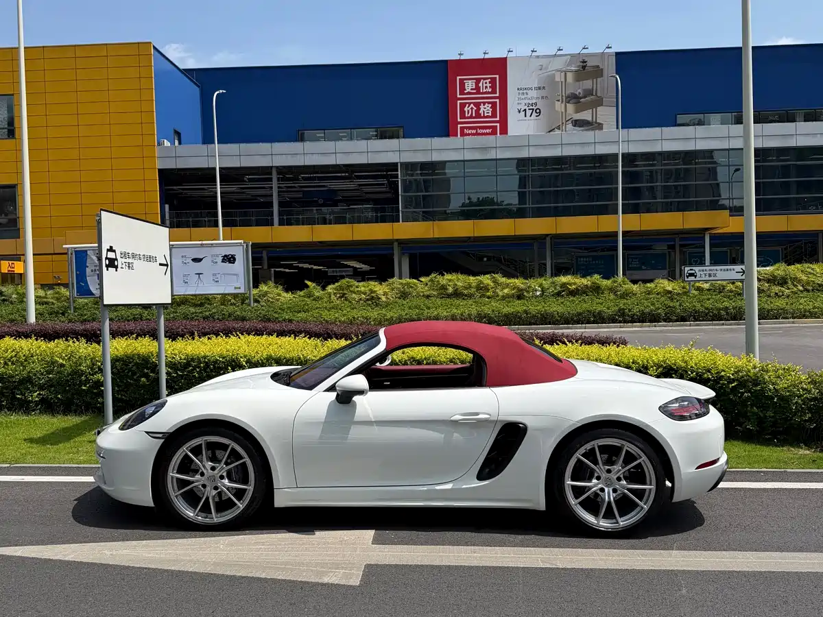 Porsche 718 2022 Boxster 2.0T фото 2