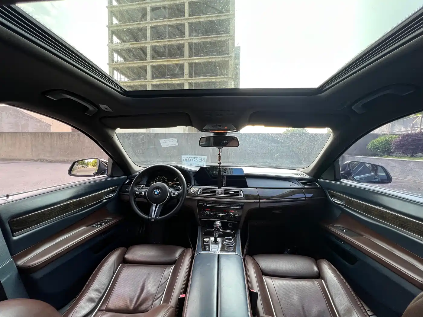 BMW 7 Series 2013 Model 730Li Luxury фото 6