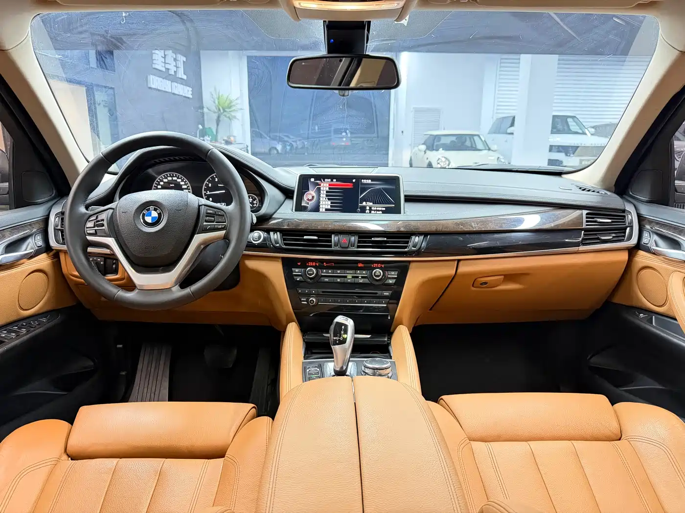 BMW X6 2015 xDrive28i фото 6