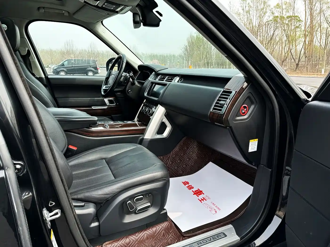 Land Rover Range Rover 2015 3.0 SC V6 Vogue SE Genesis Extended Edition фото 10