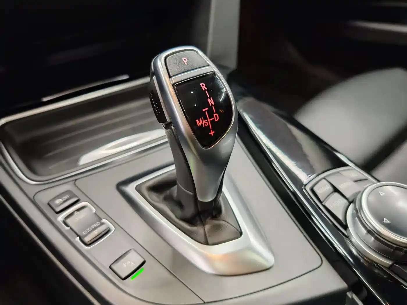 BMW 3 Series 2015 328i xDrive Sport Design Package фото 19