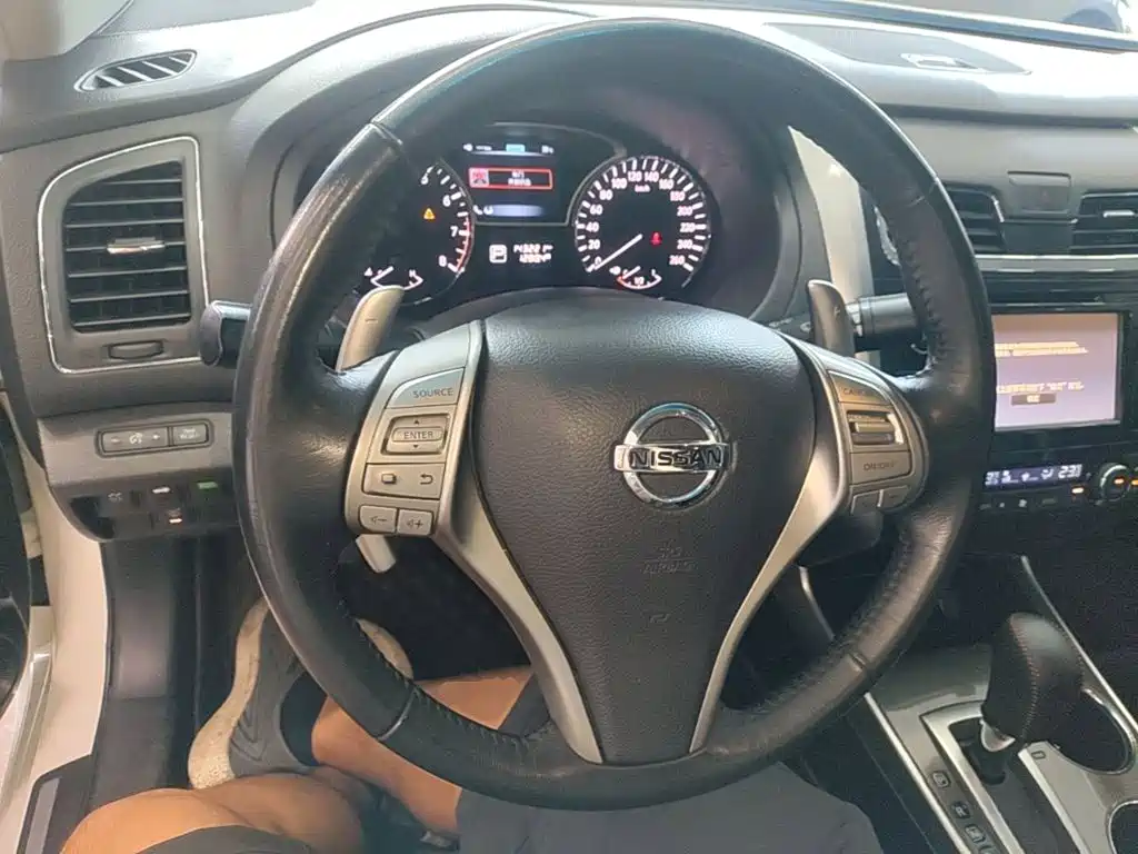 صورة 11 - Nissan Teana