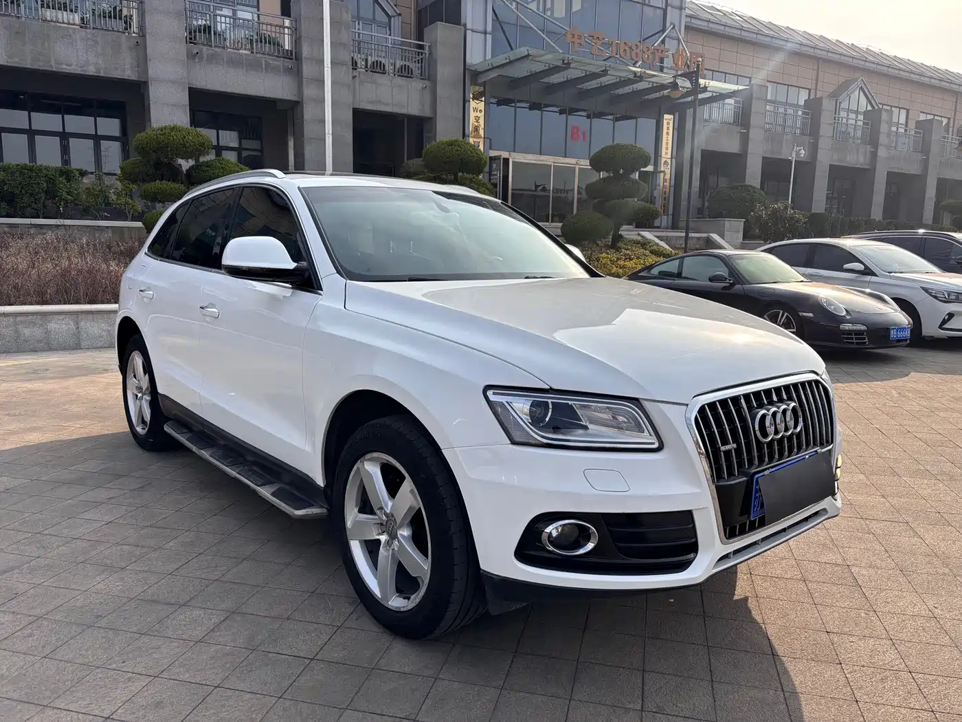 AUDI Q5