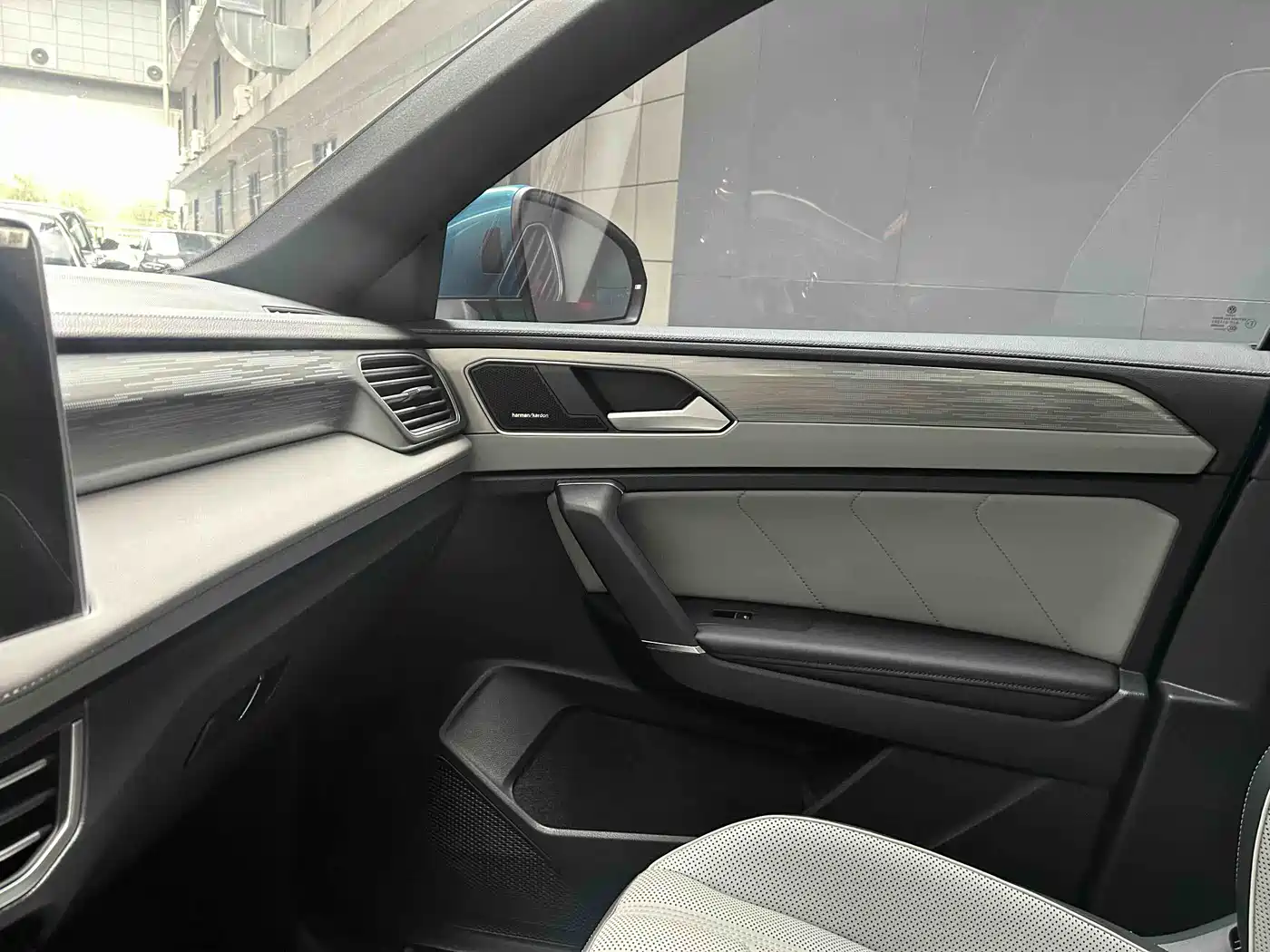 Volkswagen Tayron 2023 380TSI 4WD R-Line Pro Smart Edition фото 13