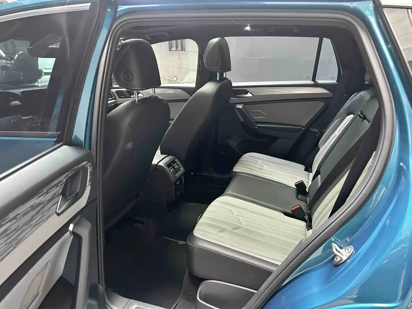 Volkswagen Tayron 2023 380TSI 4WD R-Line Pro Smart Edition фото 15