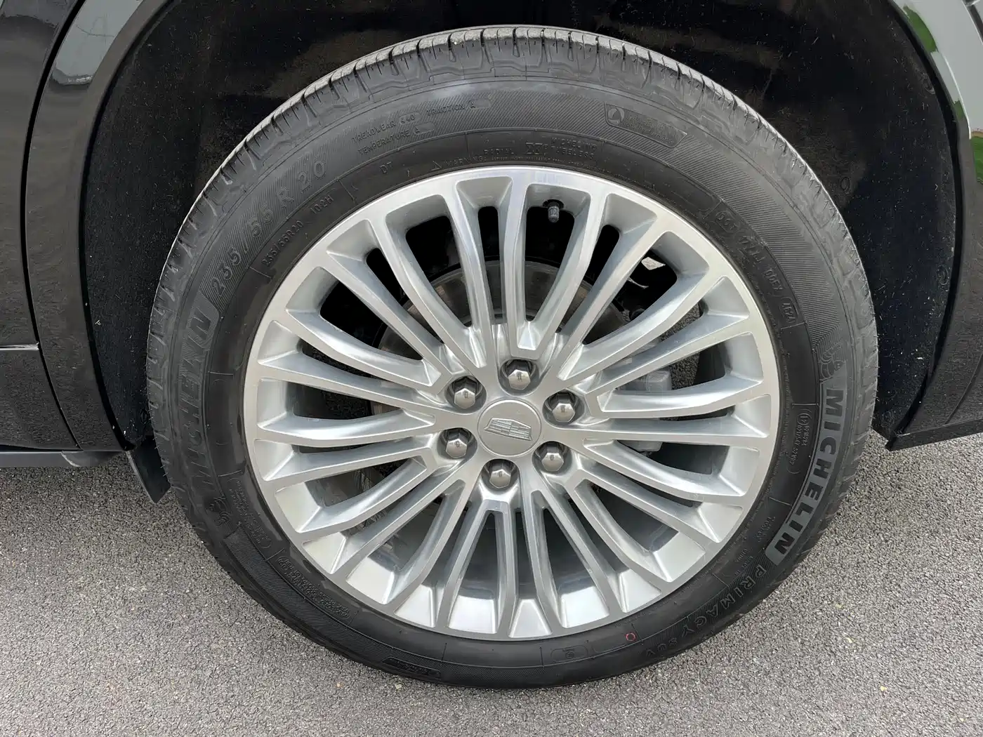 CADILLAC XT6