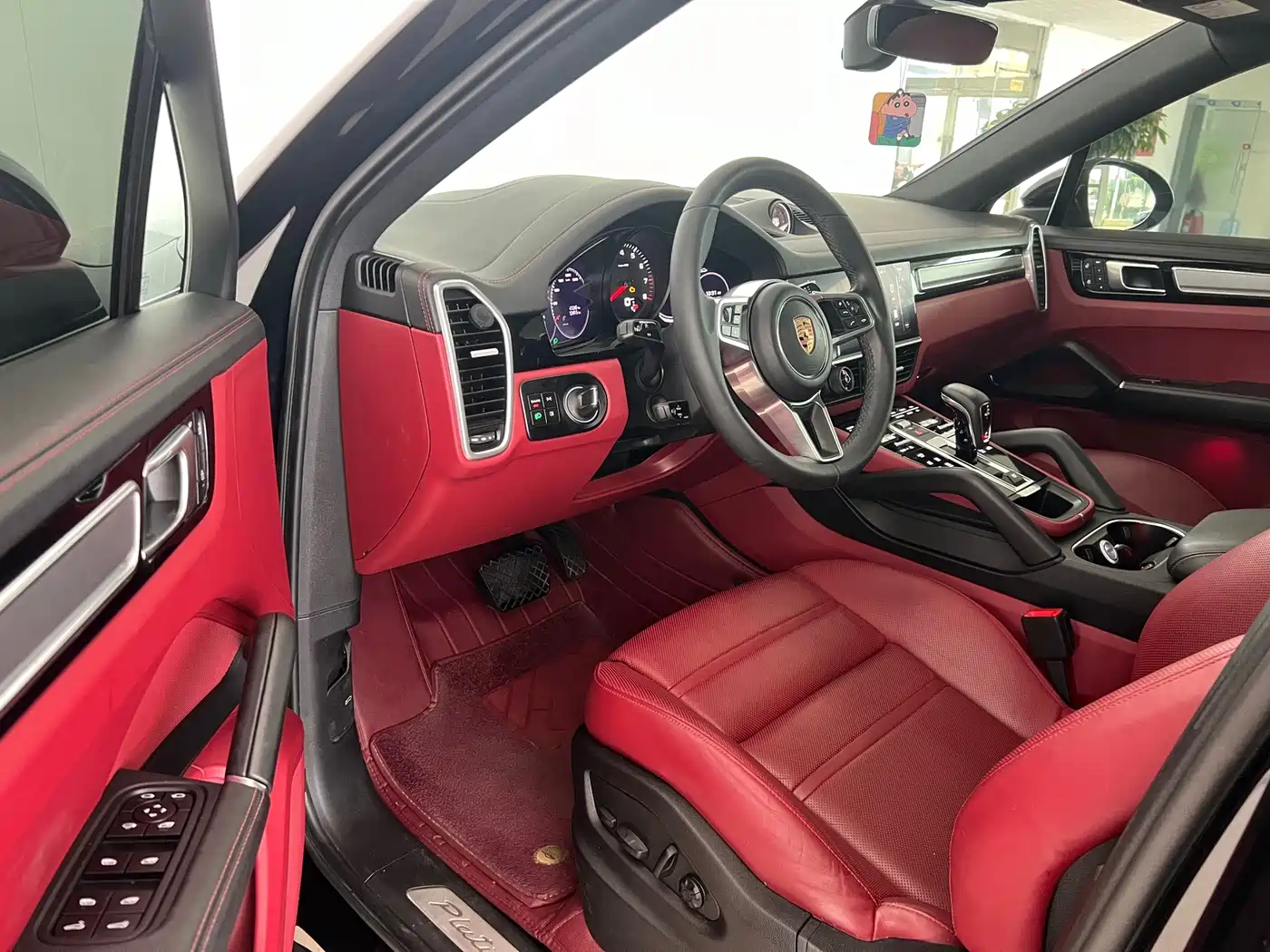 Фото 8 - Porsche Cayenne