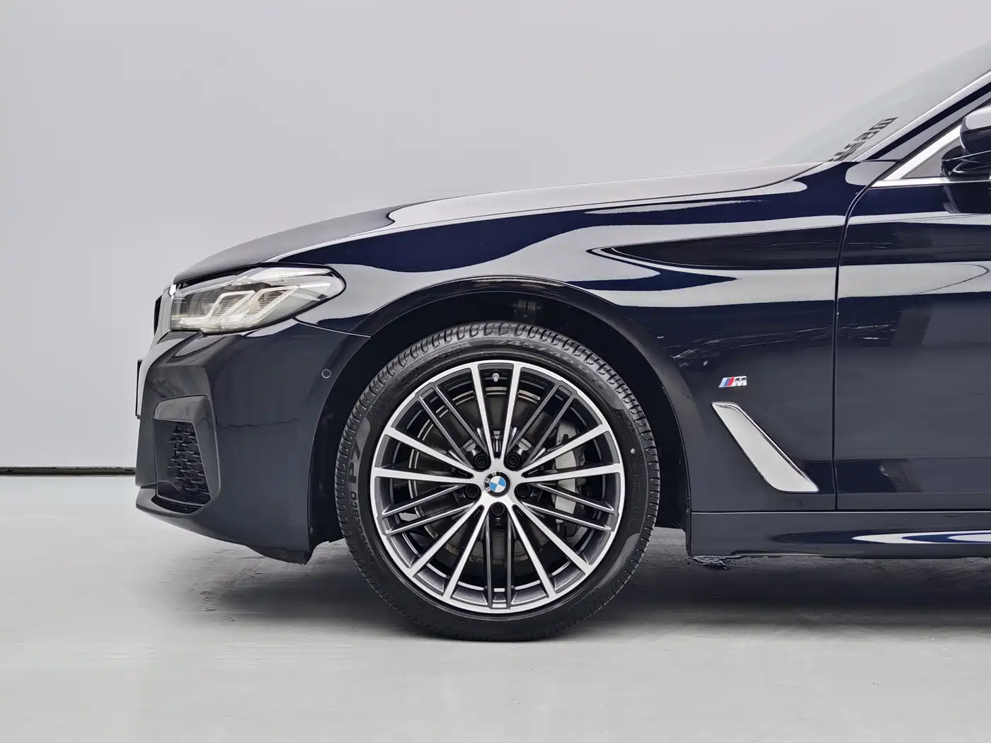 BMW 5 Series 2022 Facelift 530Li Leading M Sport Package фото 6