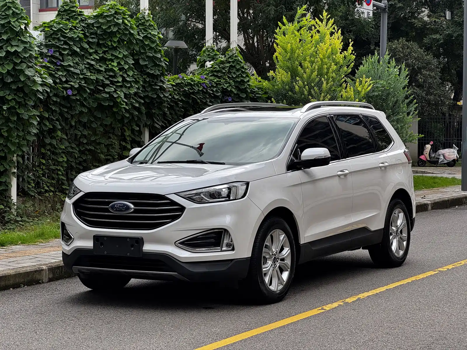 Фото 1 - Ford Edge