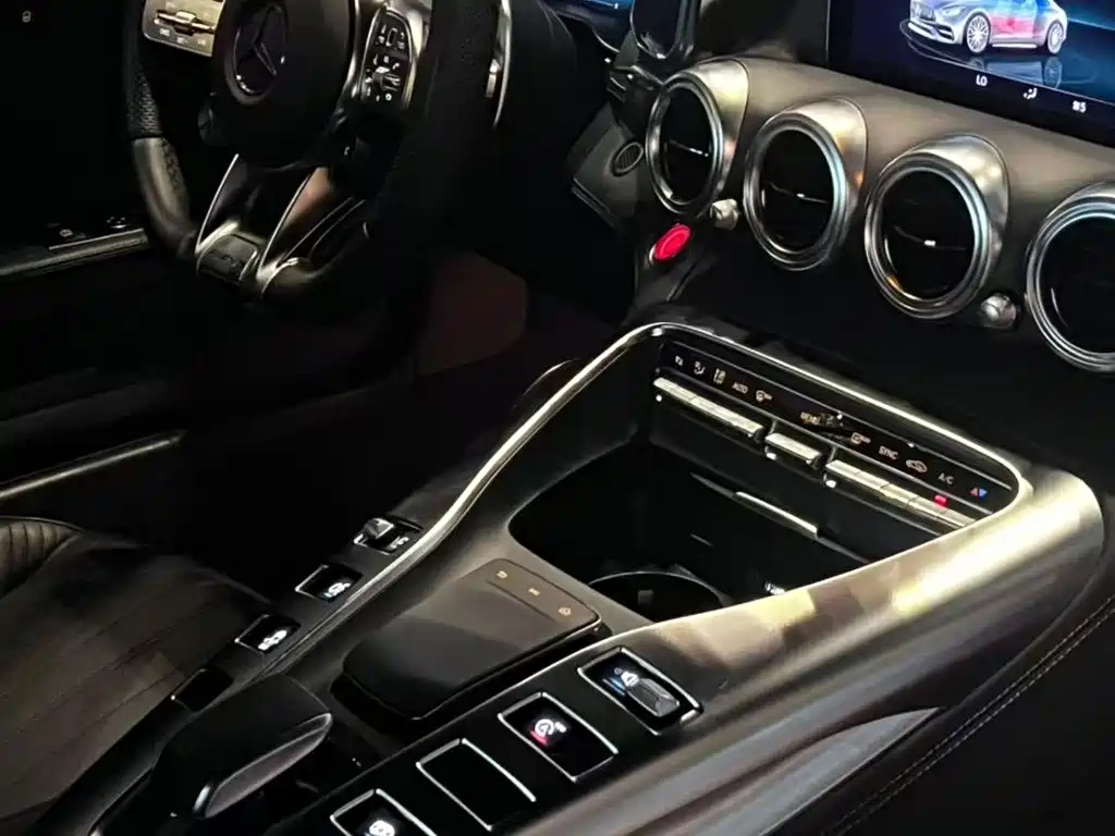 Фото 4 - Mercedes-Benz AMG GT