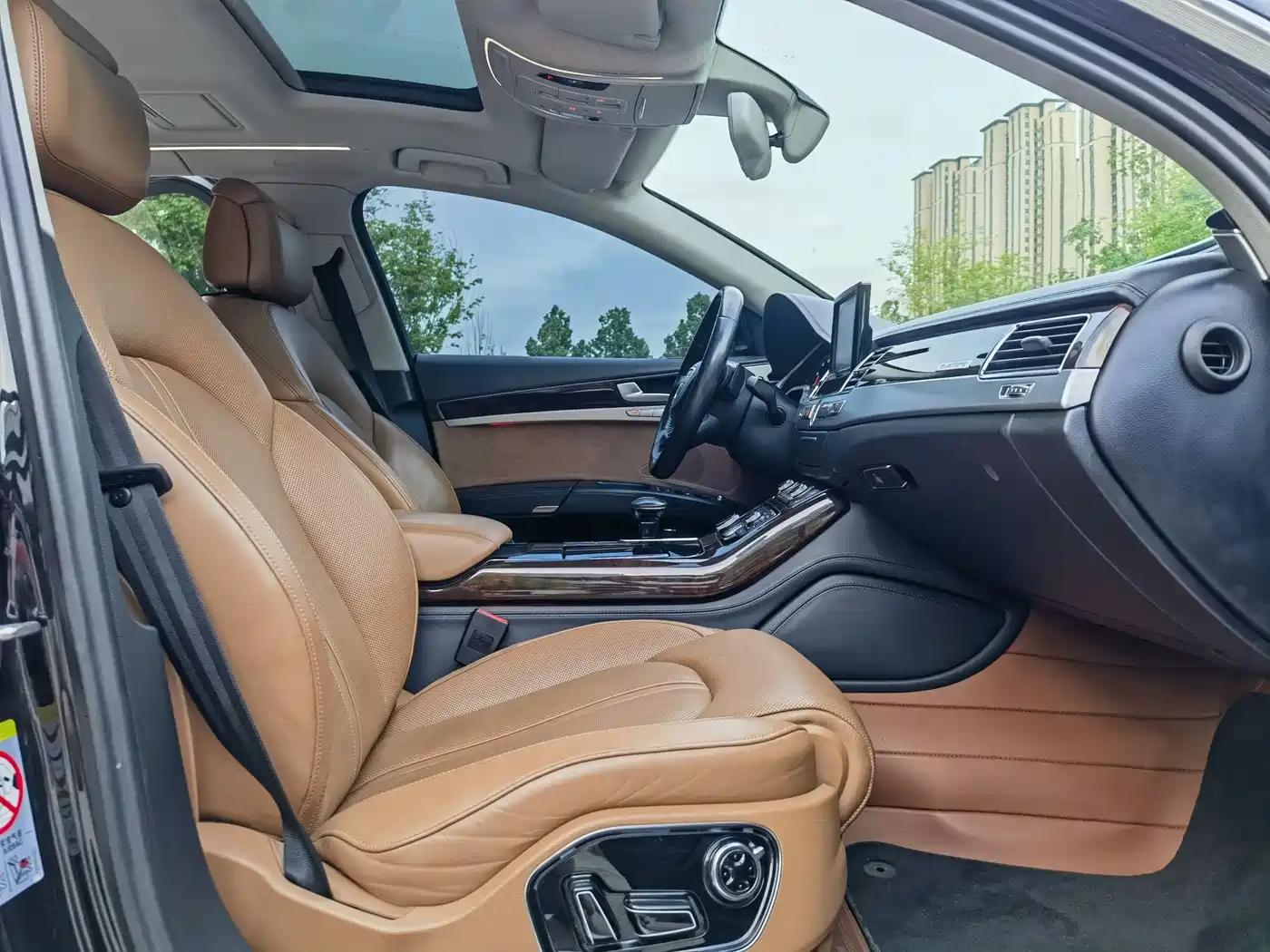 Audi A8 2014 A8L 45 TFSI quattro Luxury фото 16
