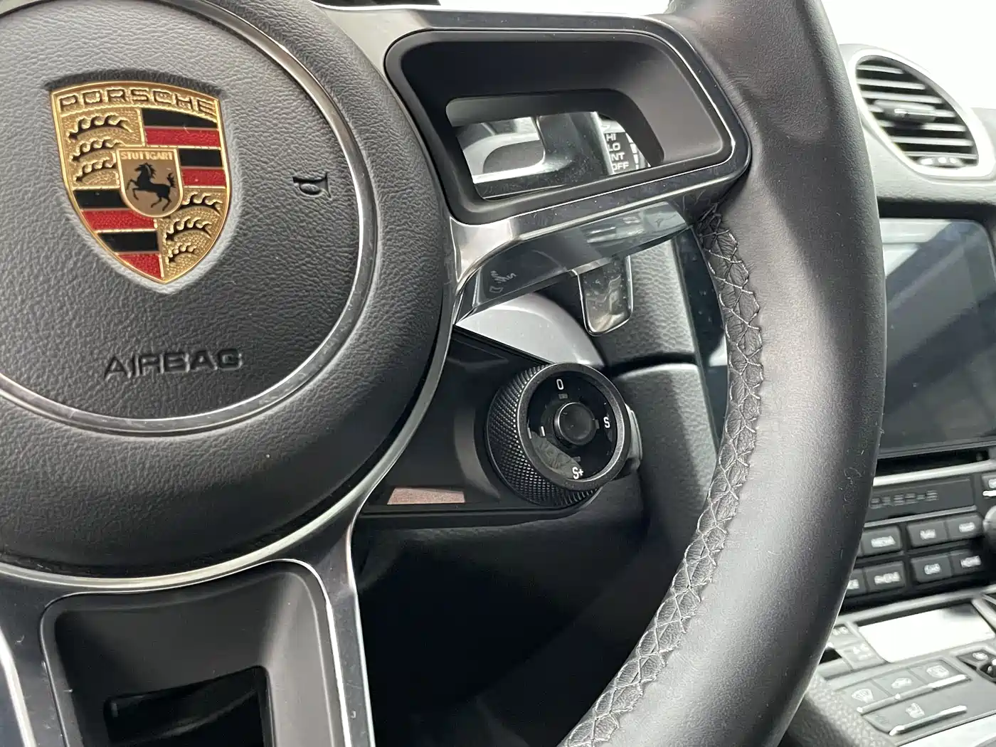 Porsche 718 2022 Boxster 2.0T фото 17