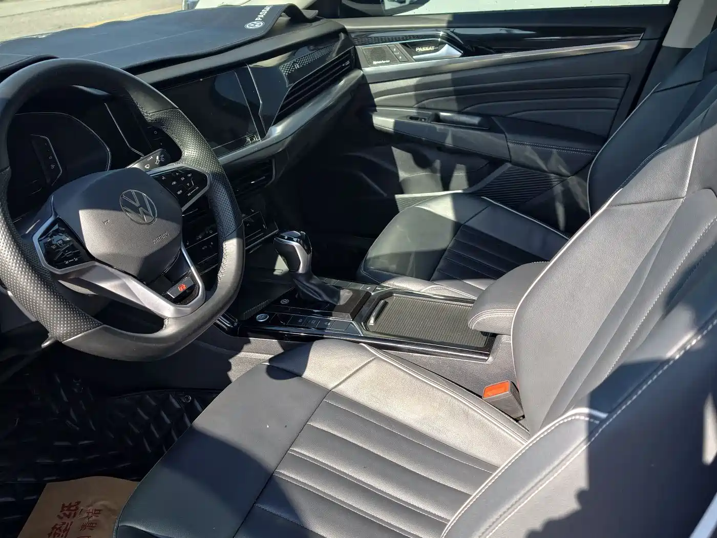 Volkswagen Passat 2023 330TSI Elite Edition фото 7