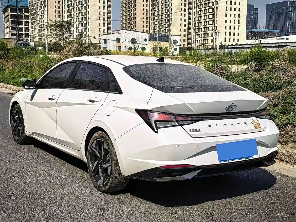 Hyundai Elantra 2021 1.5L CVT GLS Leading Edition фото 8