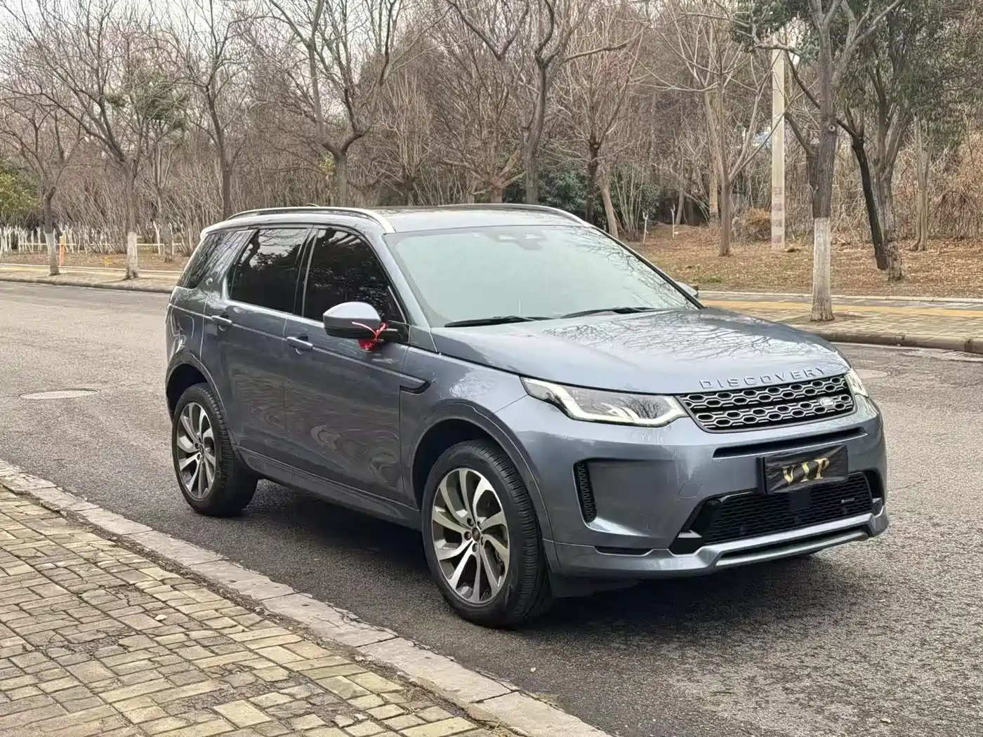 Land Rover Discovery Sport 2022 Model 249PS R-Dynamic S Performance Edition 5-Seater фото 3