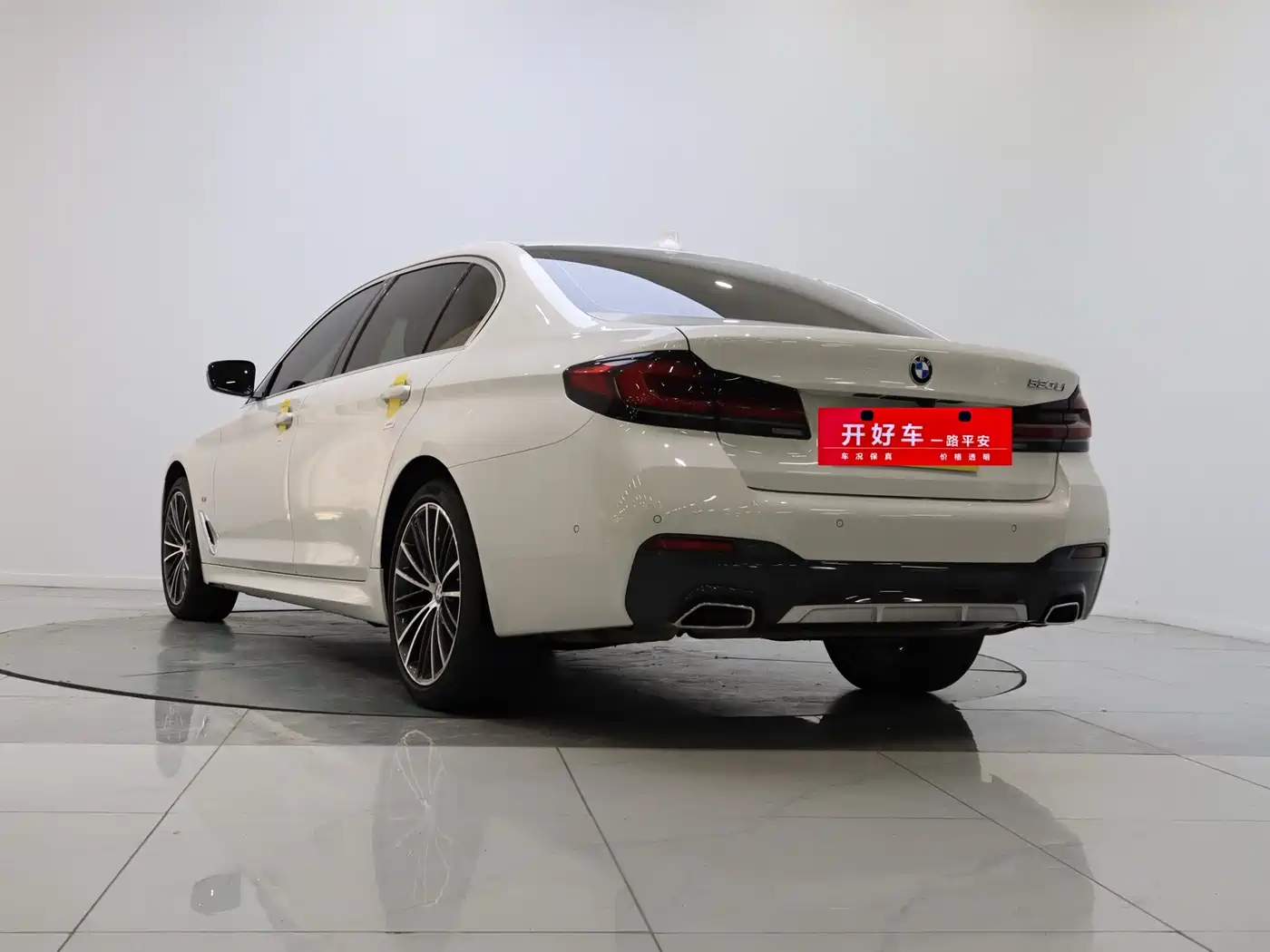 BMW 5 Series 2023 Facelift 530Li Leading M Sport Package фото 3