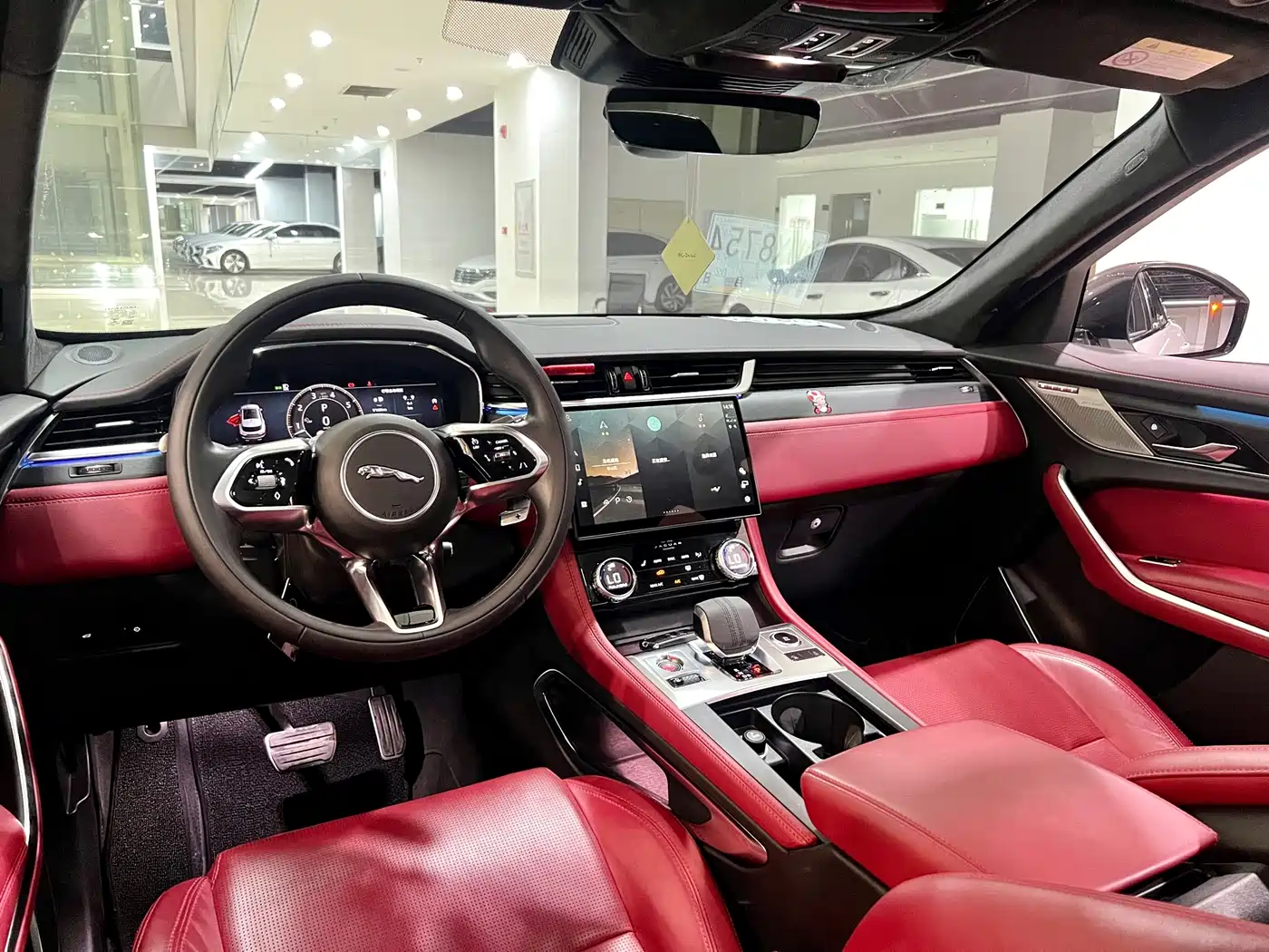 Jaguar F-PACE 2023 2024 P400 SPORT