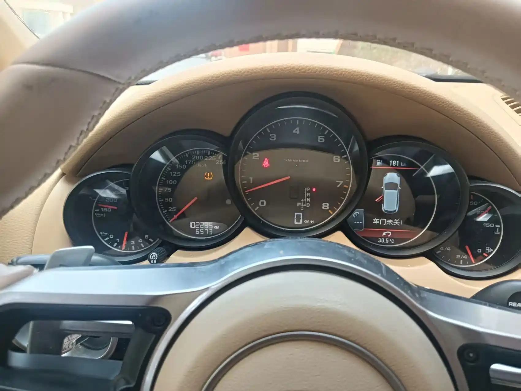Photo 11 - Porsche Cayenne