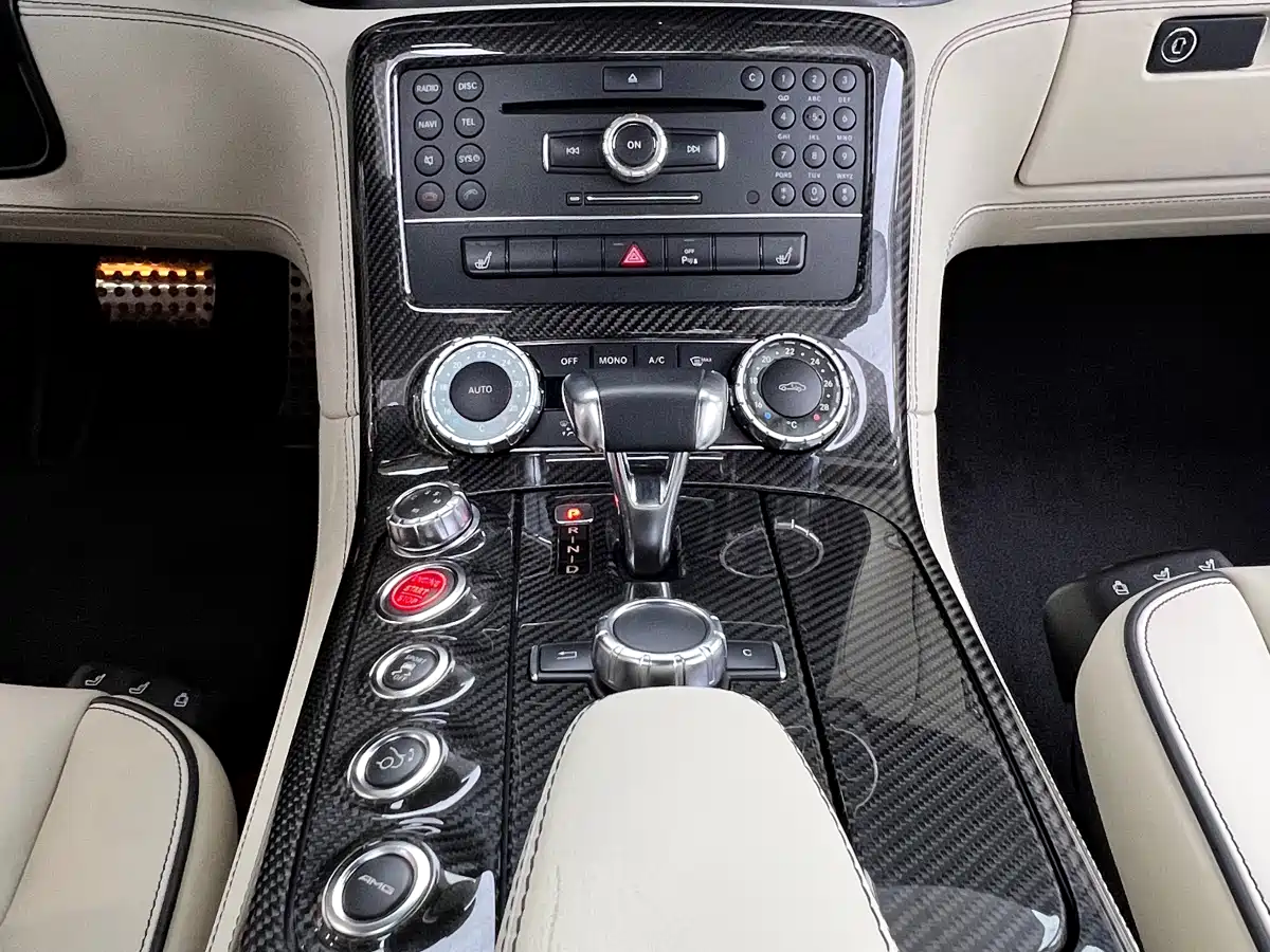Mercedes-Benz SLS AMG 2011 SLS AMG фото 15