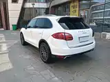 Photo 5 - Porsche Cayenne