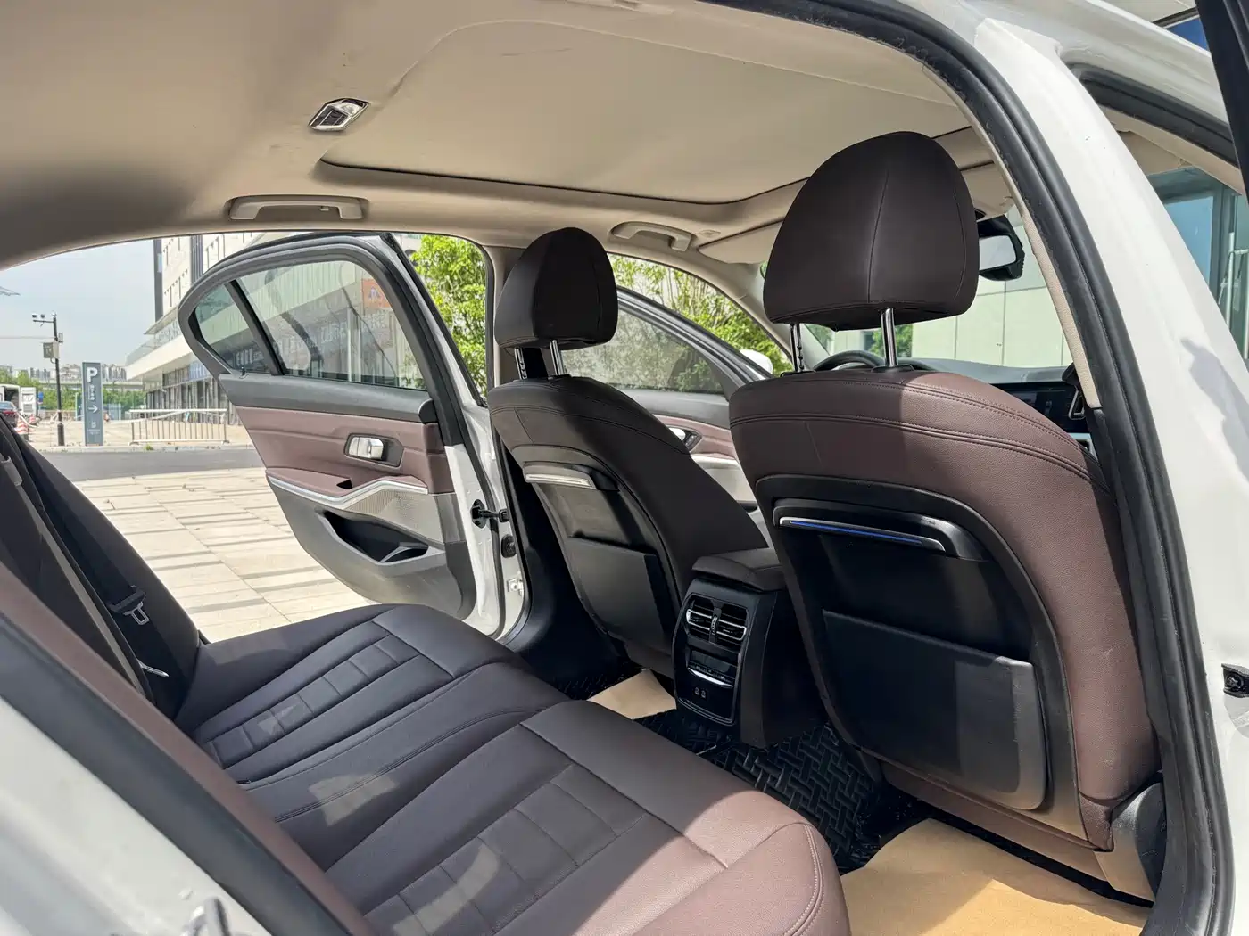BMW 3 Series 2020 325Li Launch Edition фото 14