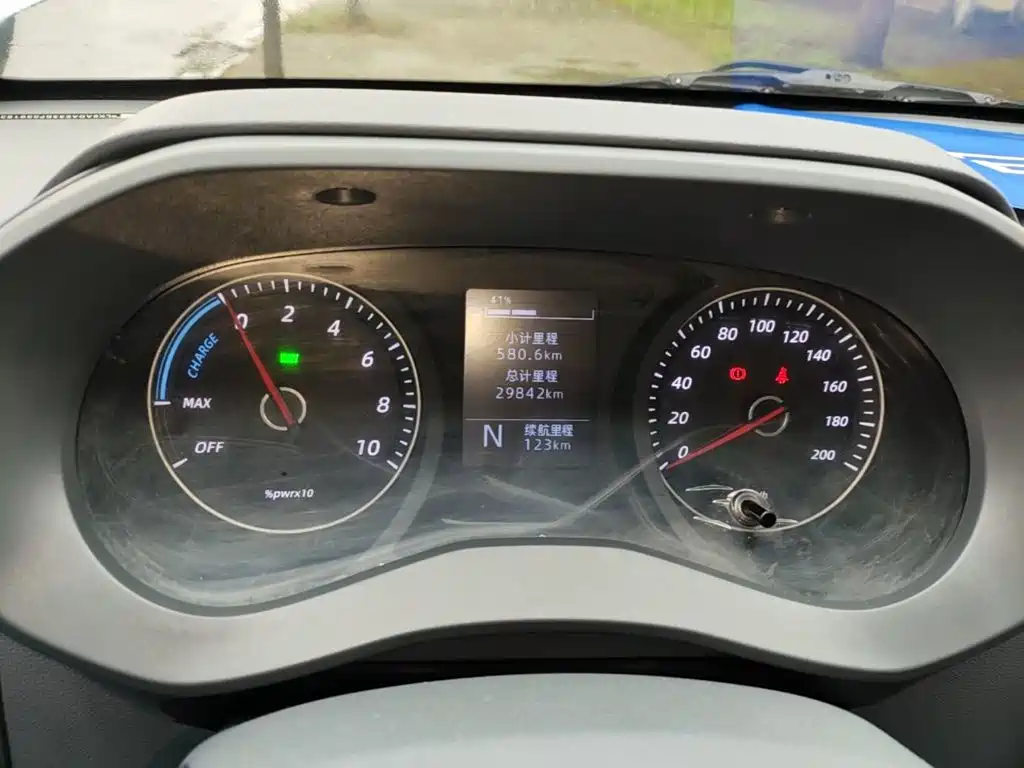Wuling Motors Wuling Yangguang 2025 2024 300KM Comfort Bus Version 75kW
