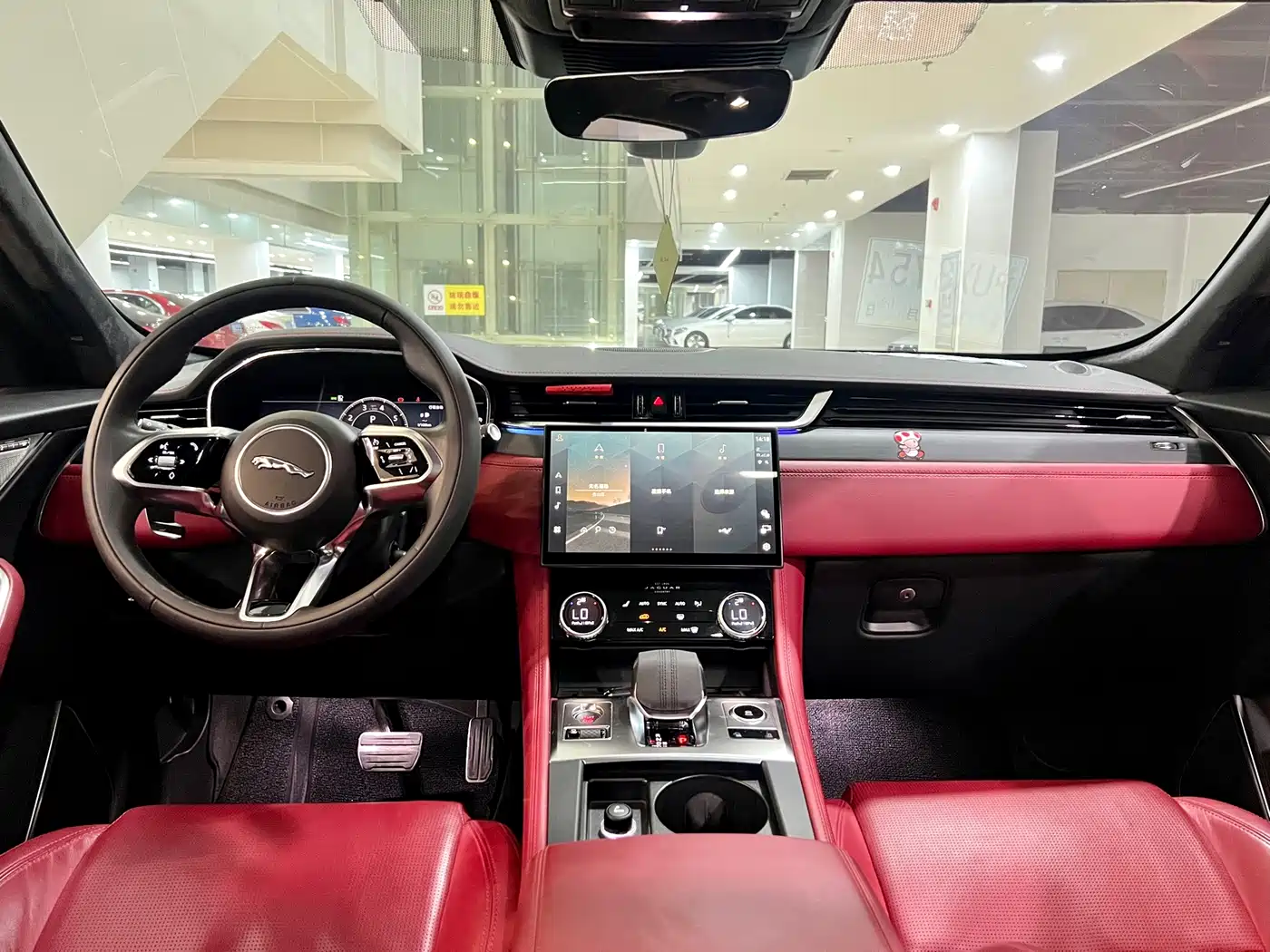 Jaguar F-PACE 2023 2024 P400 SPORT