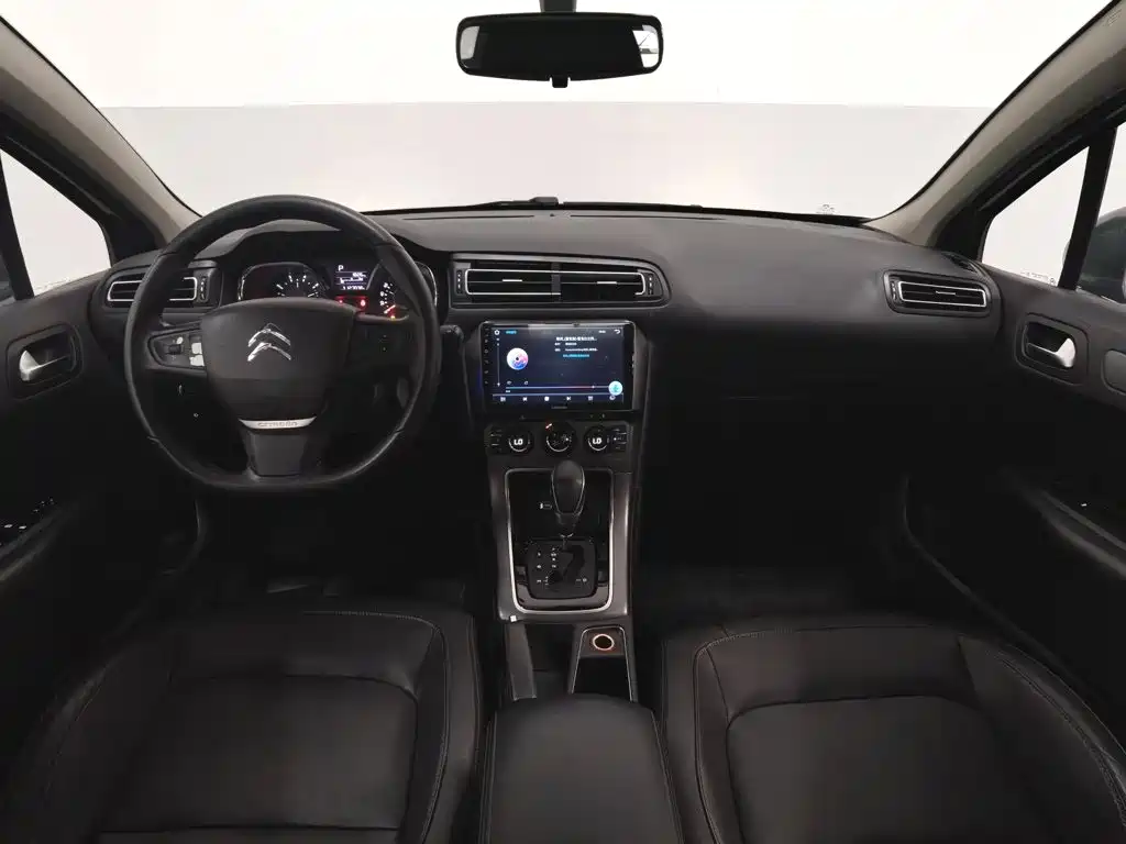 Citroën C4 C-Quatre 2017 2016 1.6L Automatic Luxury Model