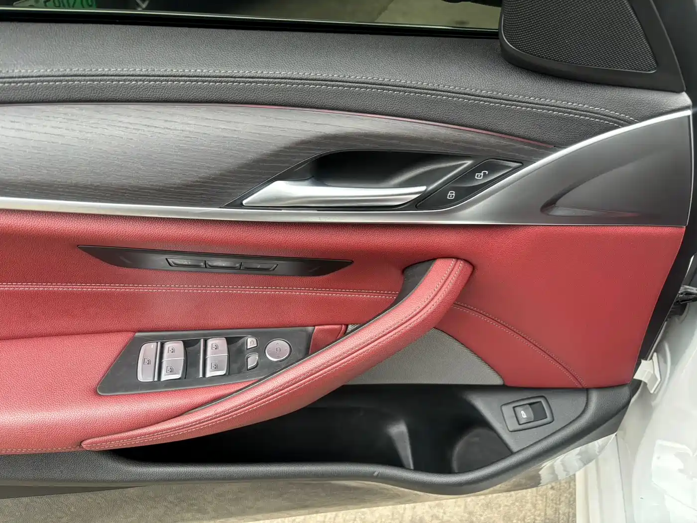 BMW 5 Series 2021 530Li Leading M Sport Package фото 23