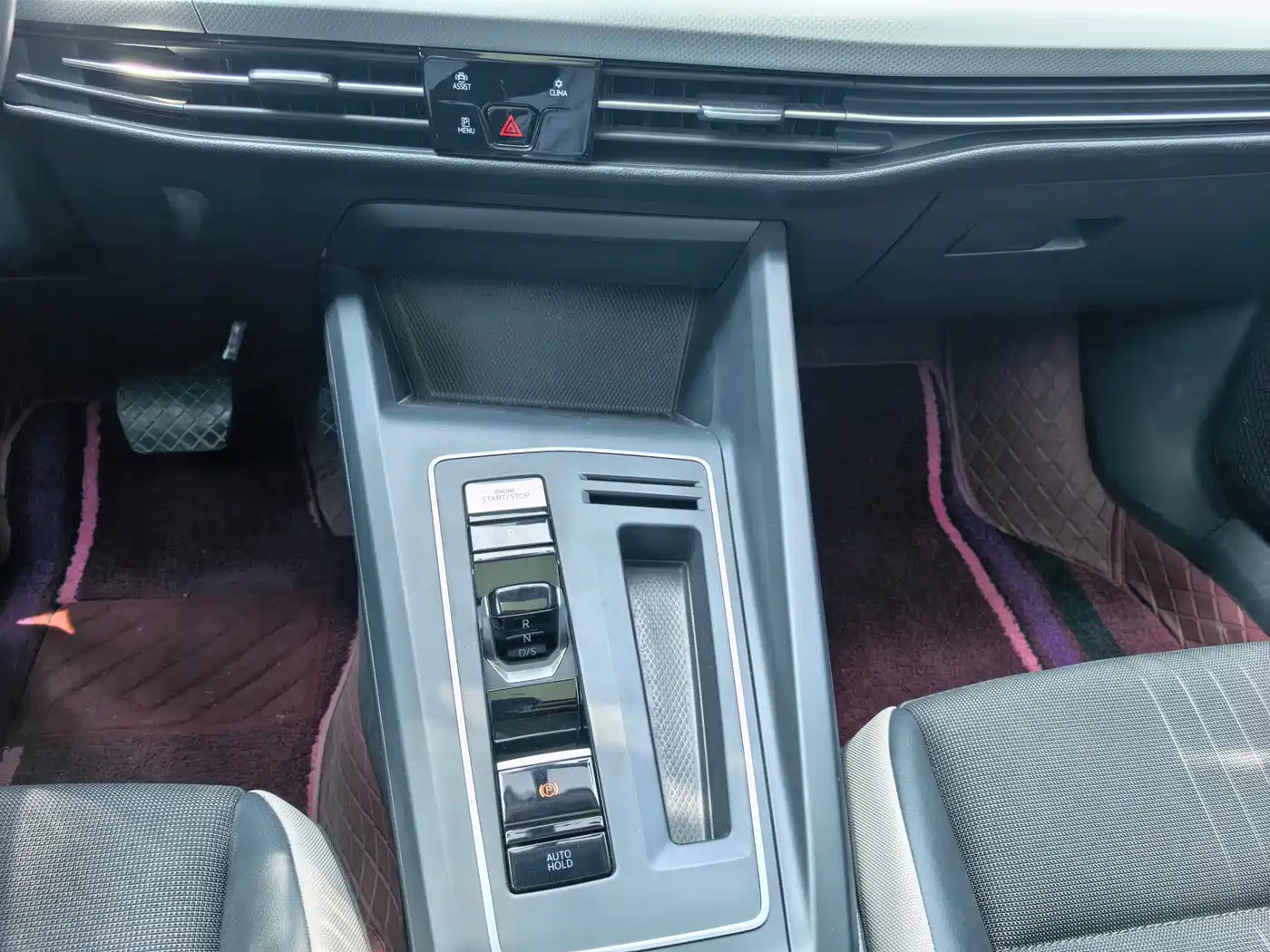 Volkswagen Golf 2024 280TSI DSG Pro Expert Edition фото 19
