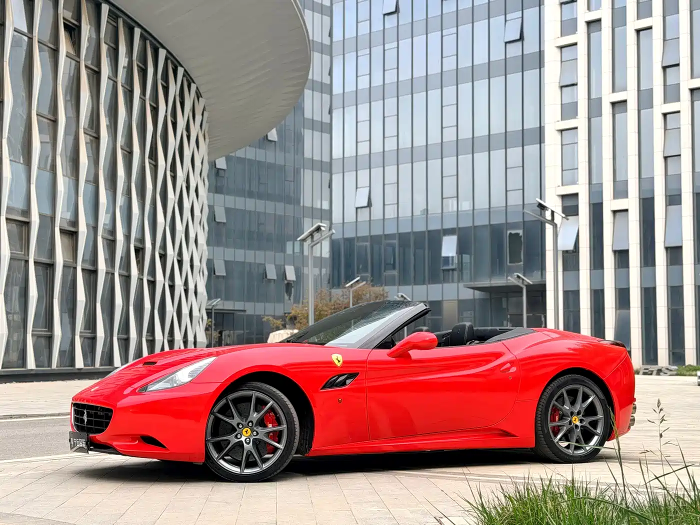 Ferrari California T 2011 2009 4.3L Standard