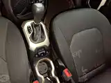Photo 14 - Jeep Renegade