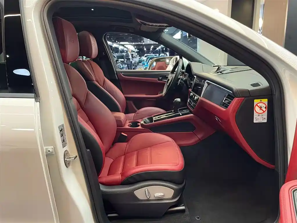Porsche Macan 2023 Macan GTS 2.9T фото 14