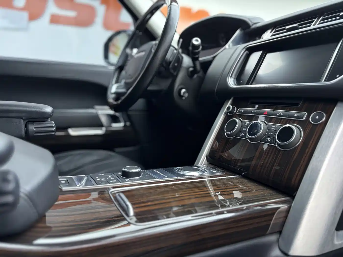 Land Rover Range Rover 2015 3.0 TDV6 Vogue фото 11