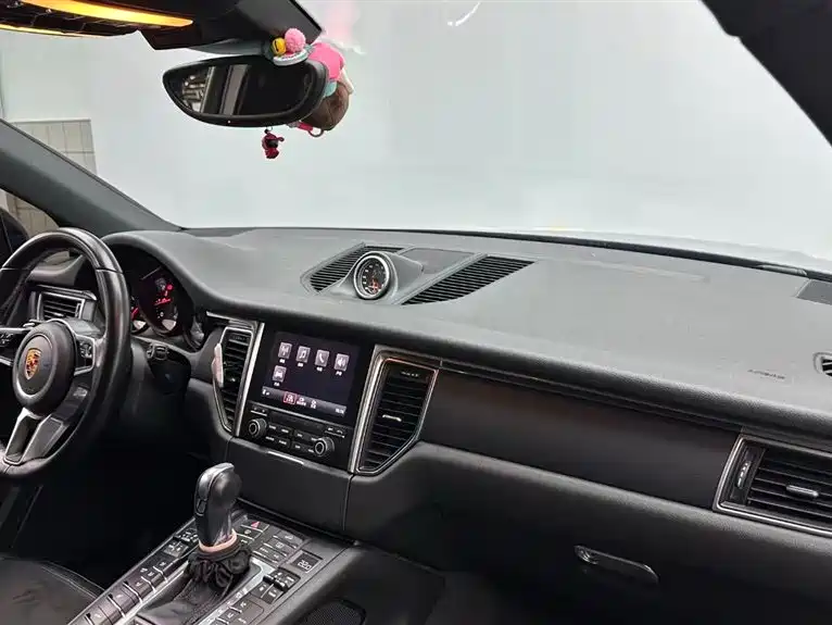 Porsche Macan 2017 Macan 2.0T фото 15