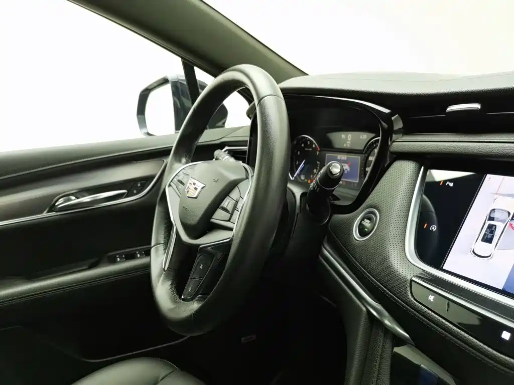 Photo 22 - Cadillac XT5