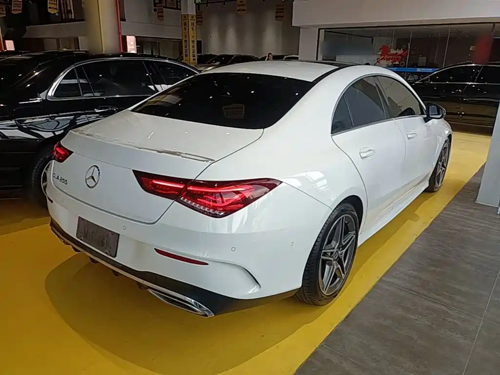 Mercedes-Benz CLA (Import) 2021 CLA 200 фото 7