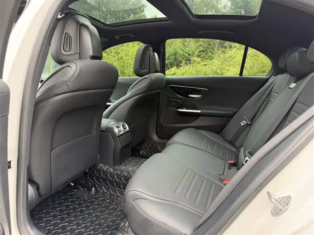 Mercedes-Benz C-Class 2023 C 260 L фото 5