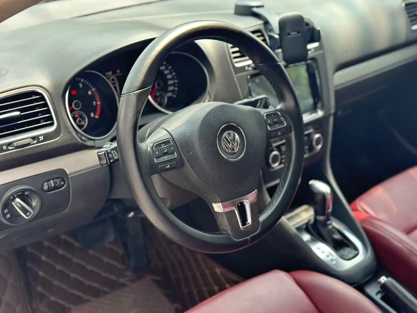 Volkswagen Golf (Import) 2011 Model 1.4TSI Luxury Touring фото 7