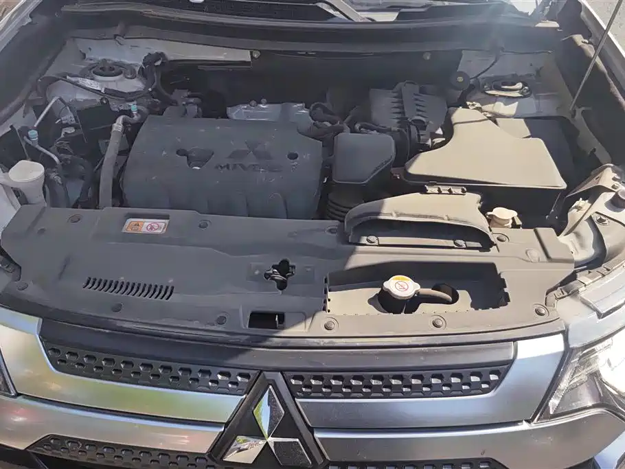 Mitsubishi Outlander 2019 2.0L 2WD Enjoy Edition 7-seater China V фото 10