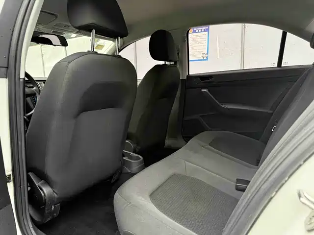 Volkswagen Santana 2015 1.6L Automatic Trend Edition — фото 4