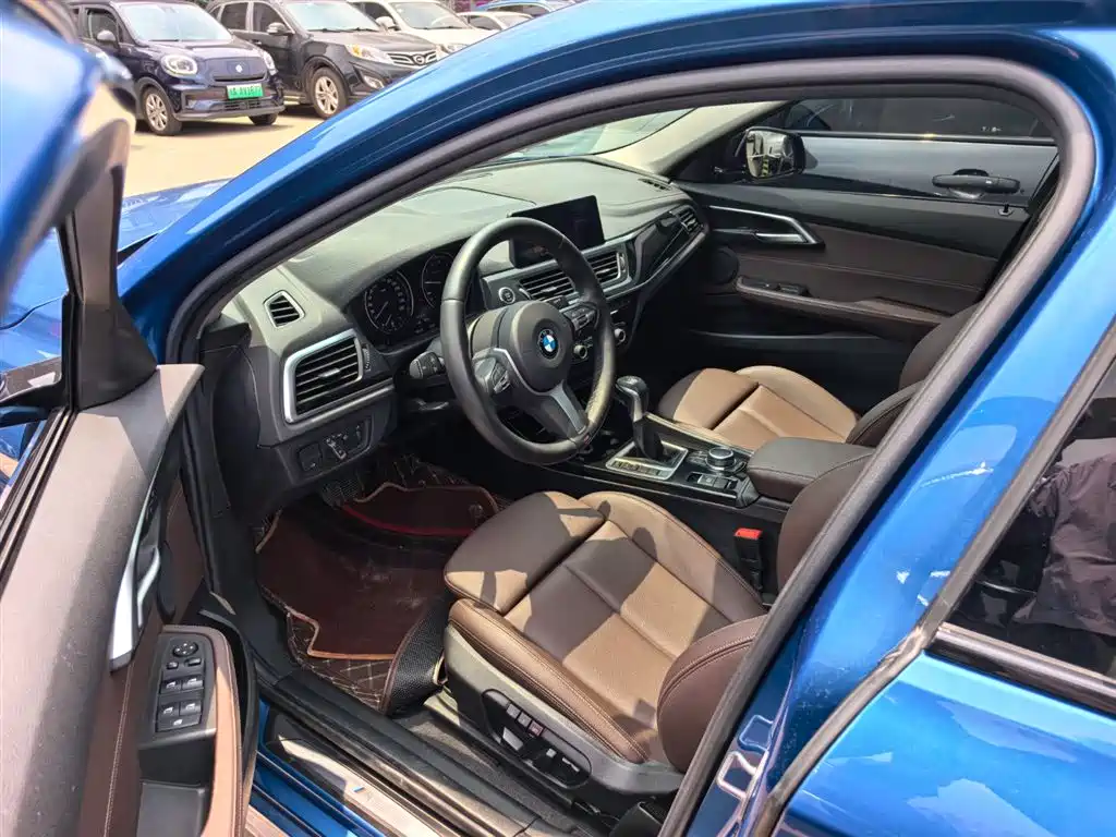 BMW 1 Series 2019 118i M Sport Package фото 8