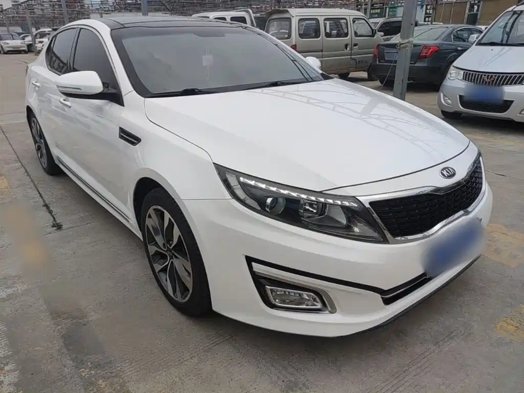 Kia K5 2015 2.0L Automatic LUX фото 4