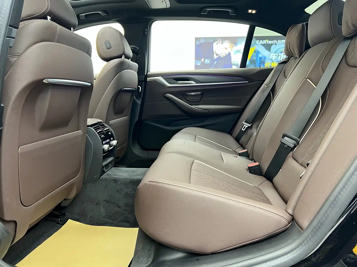 BMW 5 Series 2023 Facelift 530Li Leading M Sport Package фото 25